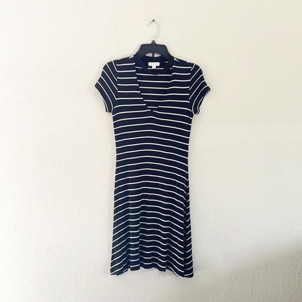🌿Final Sale 
American Eagle Striped Black and White Ribbed Knit Cozy‎ Dress